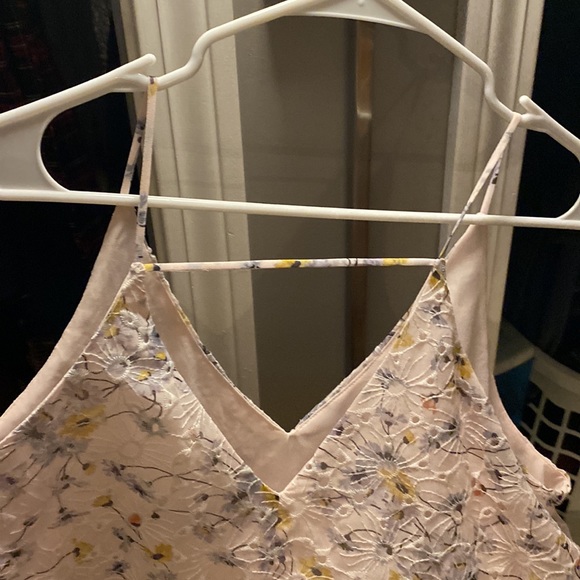 NWT LOFT BLUSH EYELET LINED WITH PALE FLOWERS SUMMER CAMISOL - Picture 3 of 8